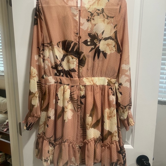 Batiste by Amy long sleeve dress - Picture 6 of 7